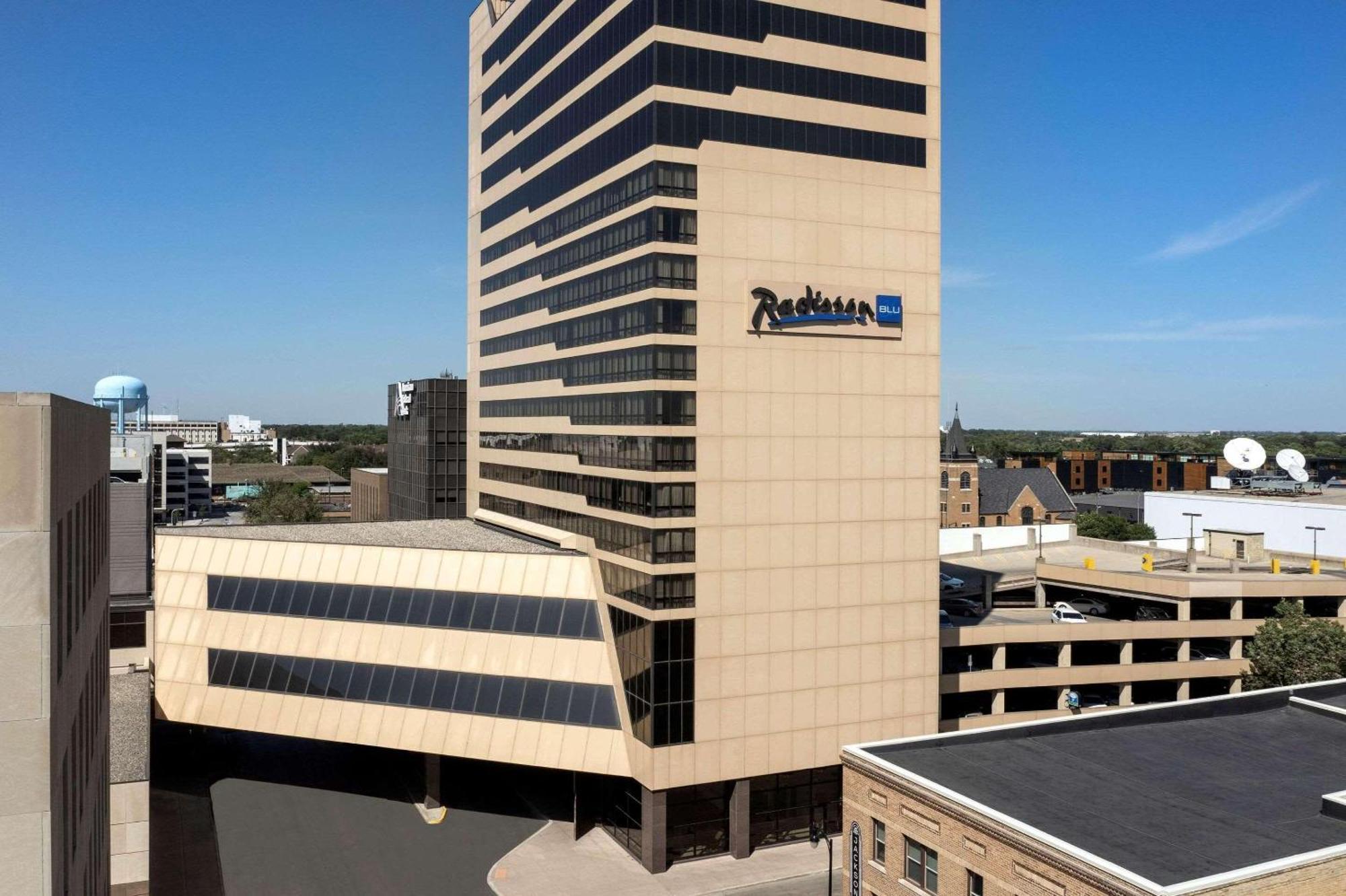 Hotel Radisson Blu Fargo Exterior foto